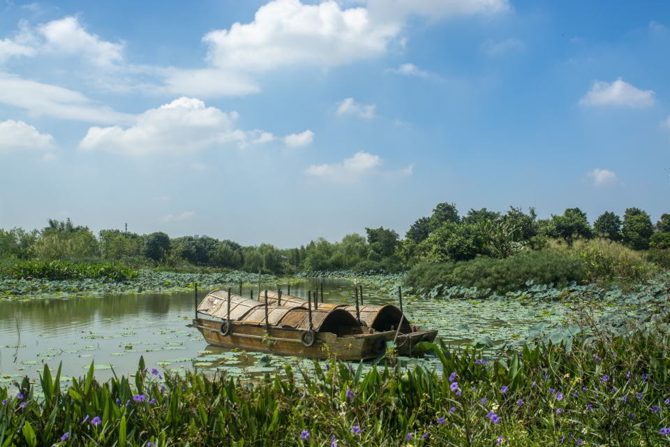海珠湿地公园位于广州海珠区海珠湖公园东侧,两个景区相依不相连