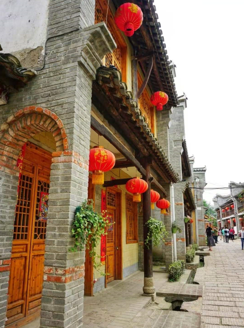 河南信阳斥巨资打造的古镇老街,门票免费,本地人都说不知道