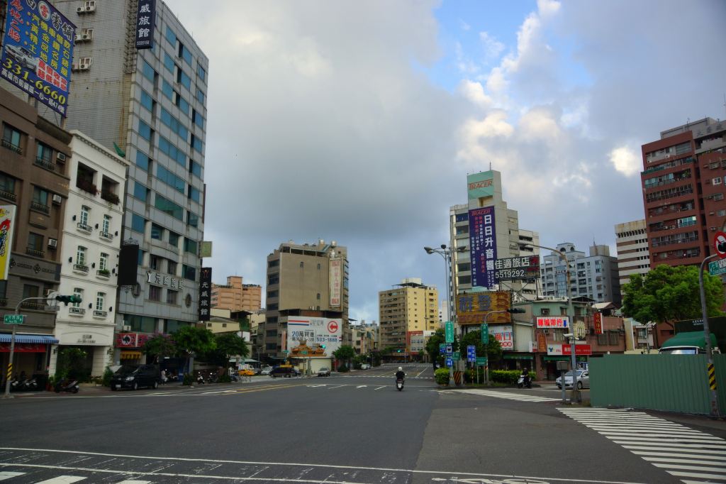 宝岛行之高雄街景,爱河(2)