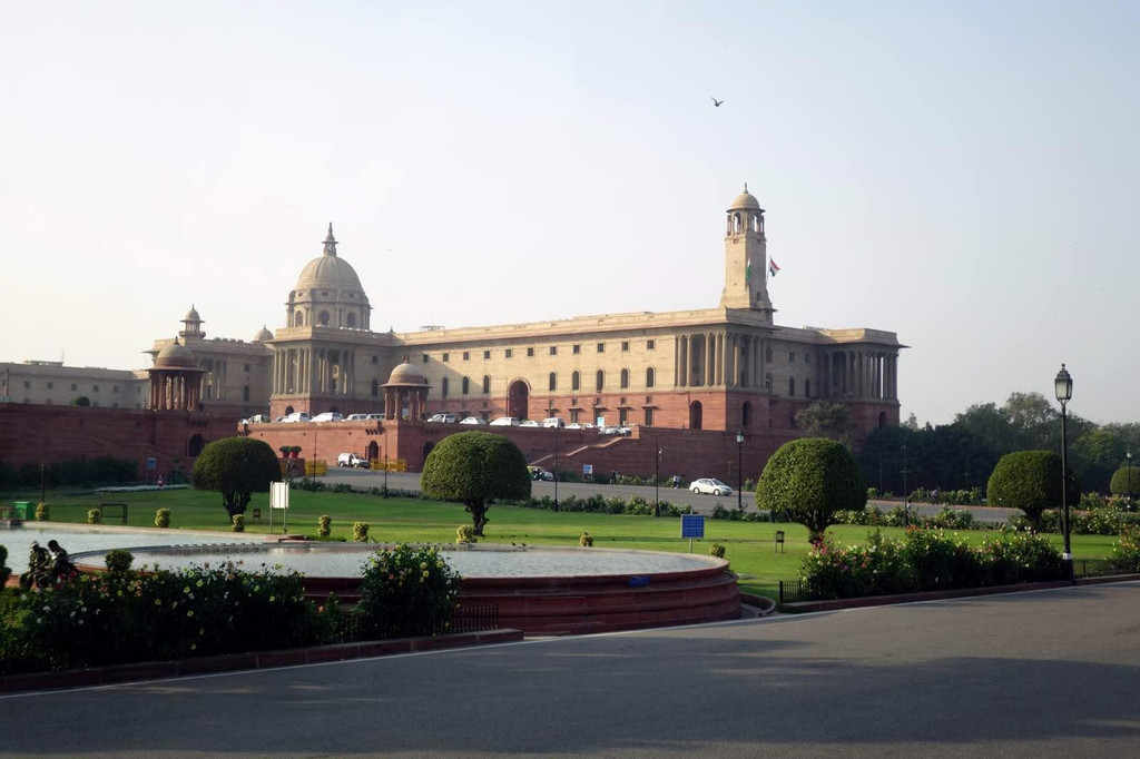 在以印度门为中心的中轴线上,还有印度总统府,国会大厦和一些国家机关