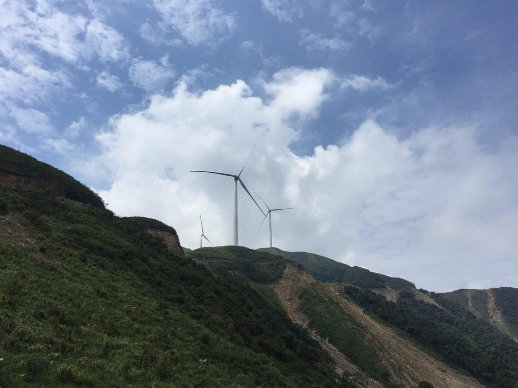 美丽天湖山