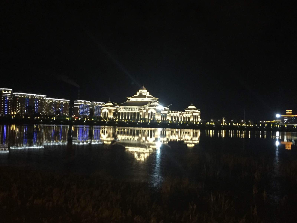 乌兰浩特                    