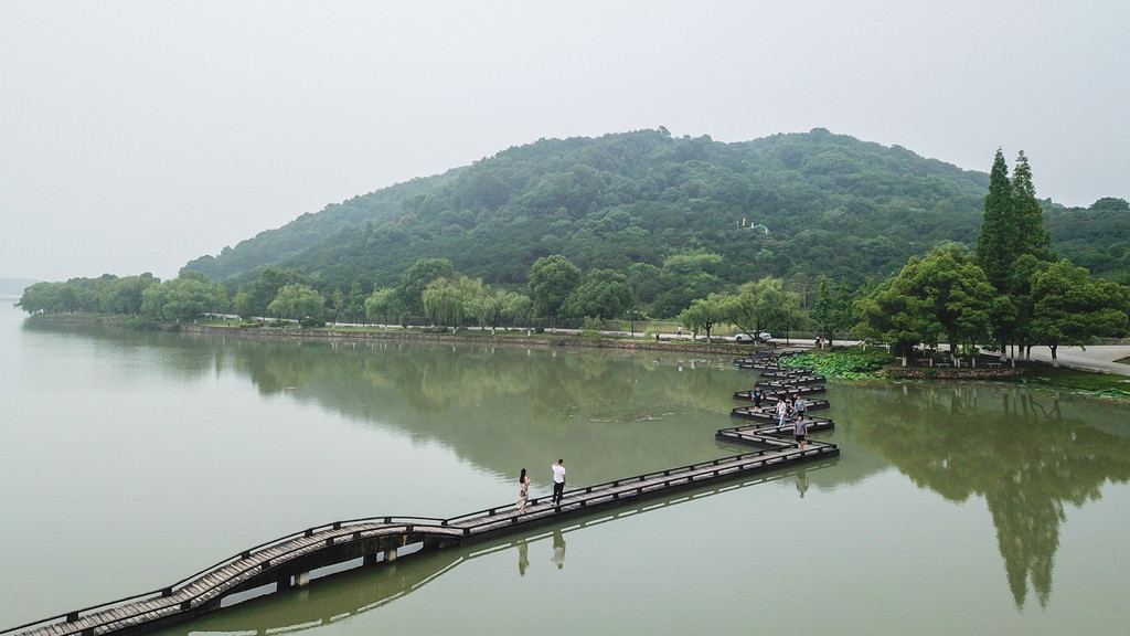 自驾:乌镇南,西湖北,在嘉兴南北湖度假避暑--爬山,望海,游湖