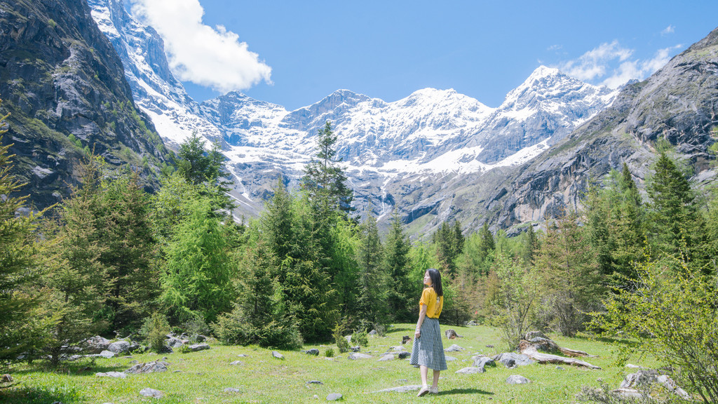 夏季的四姑娘山,美如画