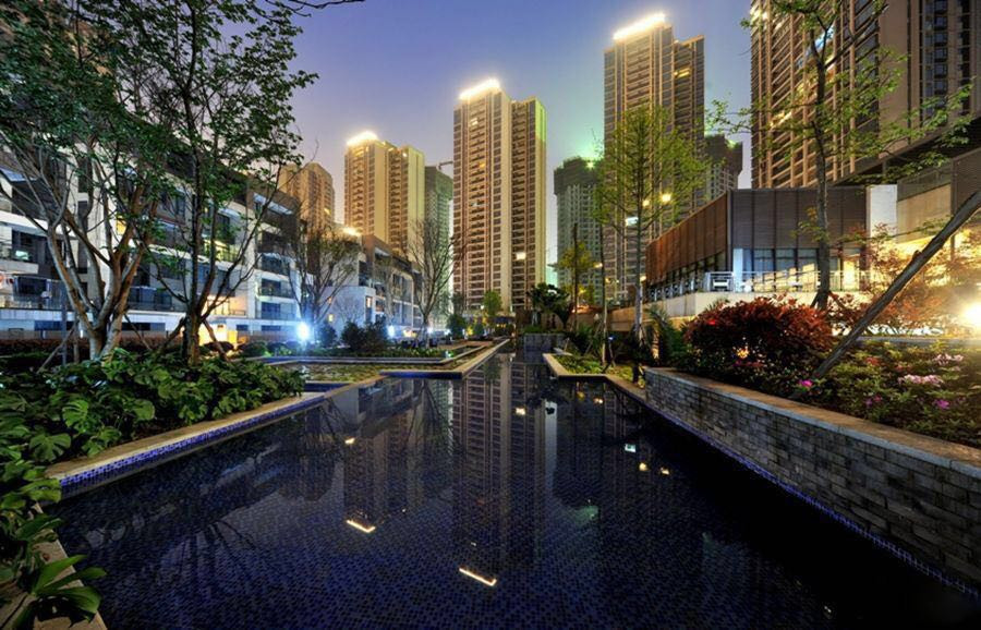 "为主题的特色街区,重现了民国时期重庆的著名建筑和景致 重庆天地