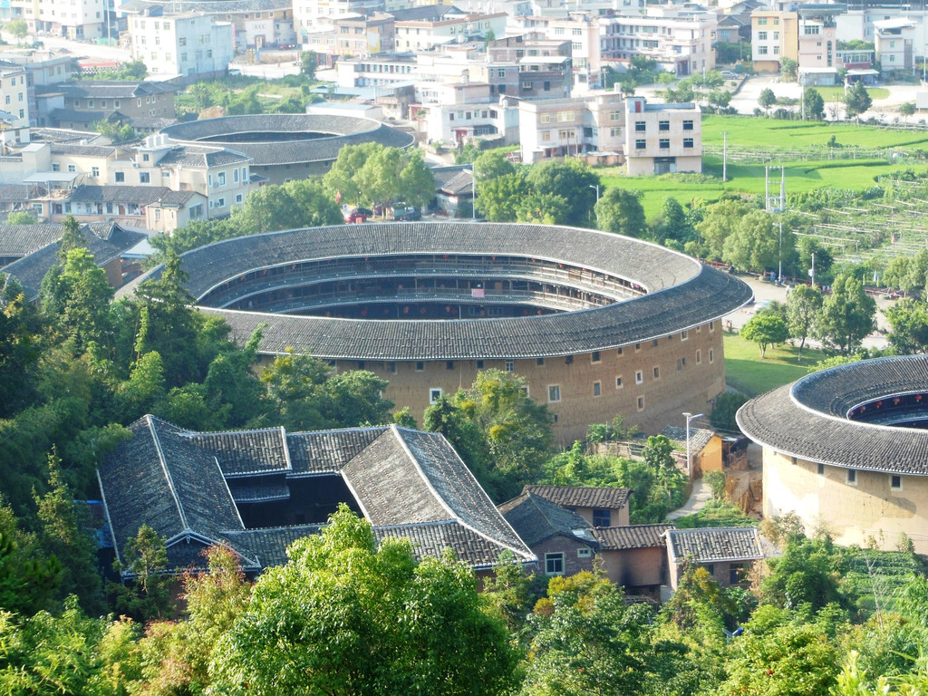 龙岩永定土楼(洪坑土楼王子振成楼,高北土楼王承启楼)亲子自助游