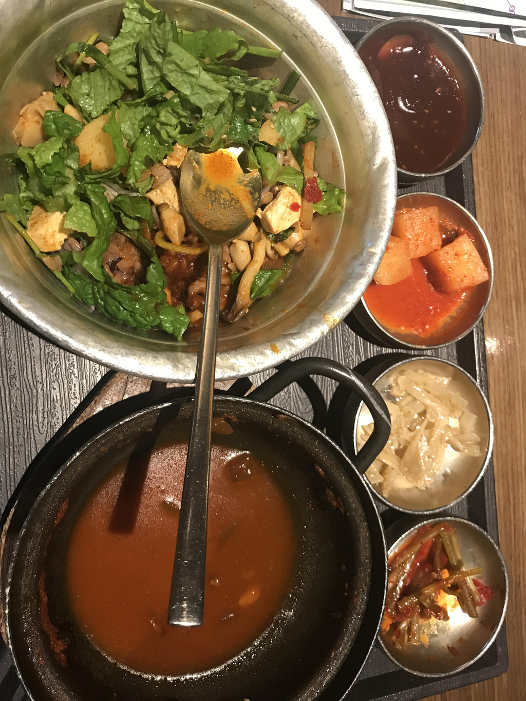 牛肉蔬菜瘦身餐具午餐晚餐韩国泡菜餐馆特写韩国烤肉图片 - Canva可画