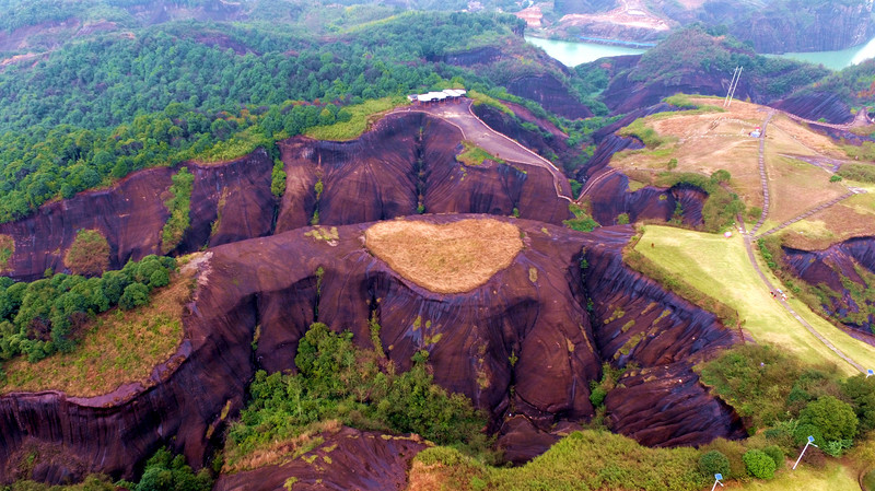 飞天山·情侣奇遇记