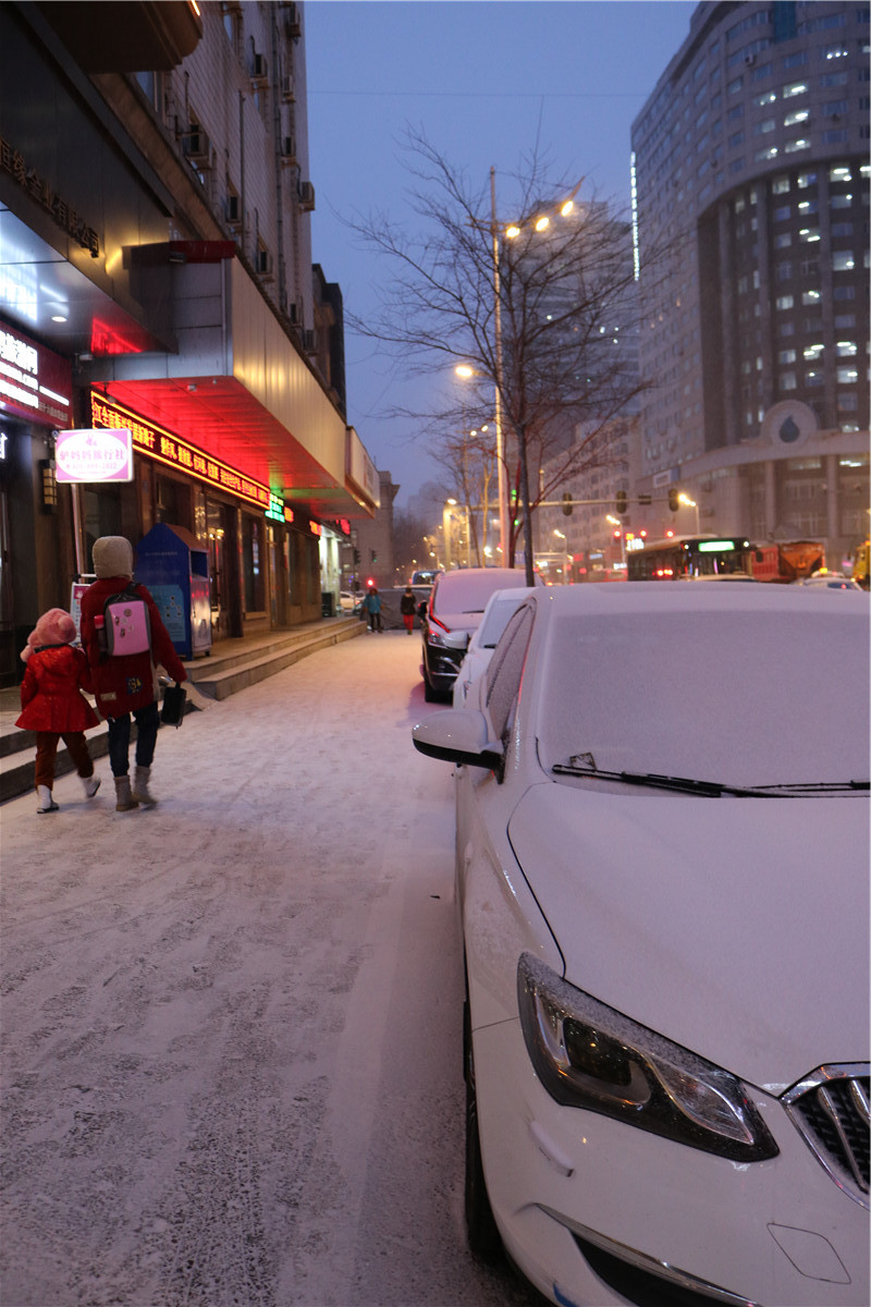 下雪的街道