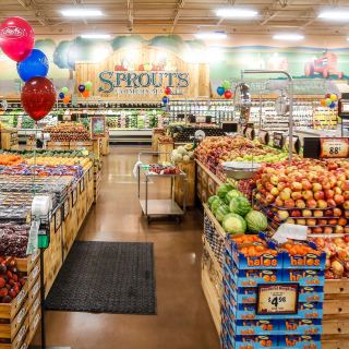 sprouts farmers market 食品药品 超市&便利店 距景点586m