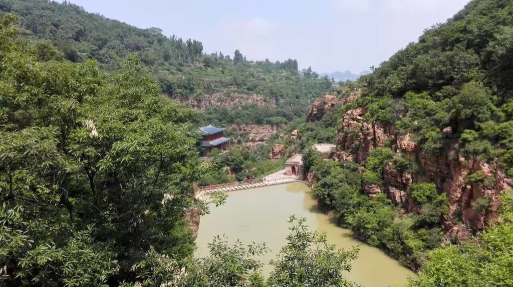 新密伏羲山大峡谷