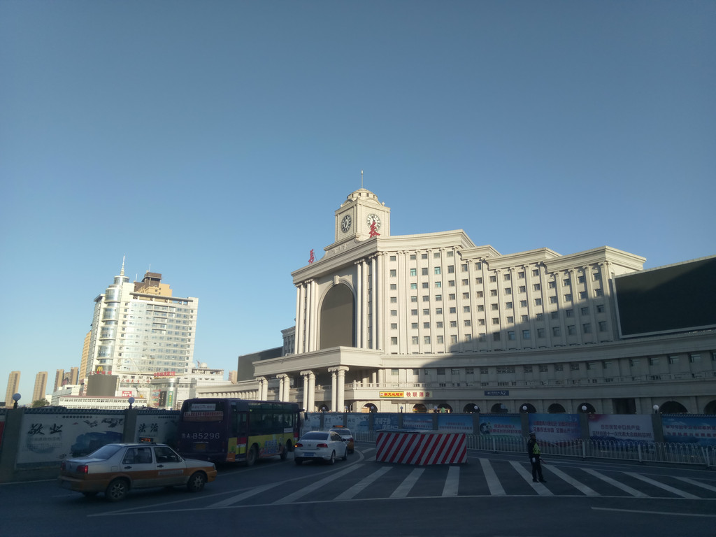 长春站,也算是长春市的地标建筑了吧