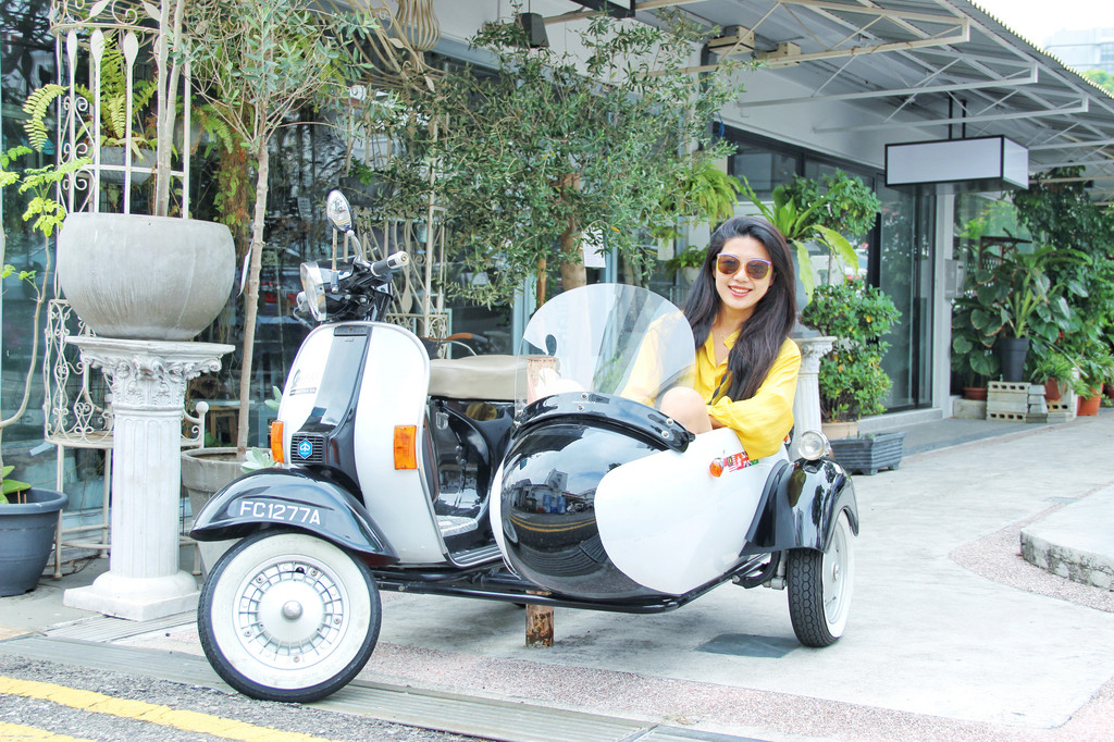 singapore sideway vespa tours是新加坡新上线的旅游方式,也是全球第