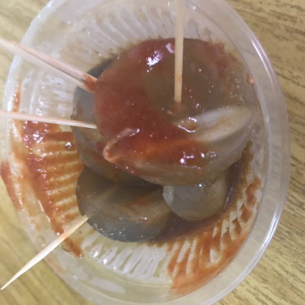 沙虫冻,虽然没拍好,据说吃不惯的不敢尝试,但我们一致认为吃的qq弹弹