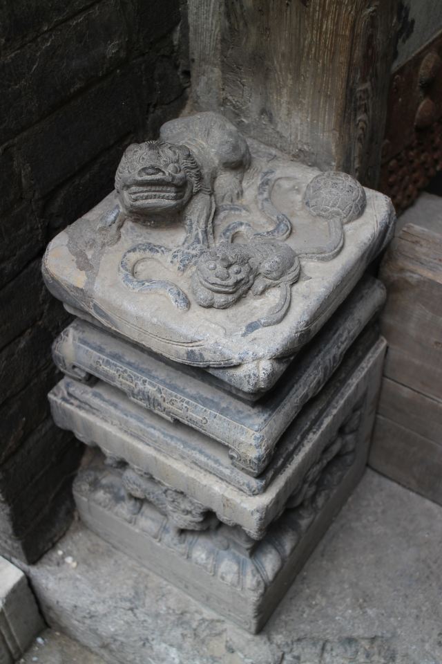 门枕石
