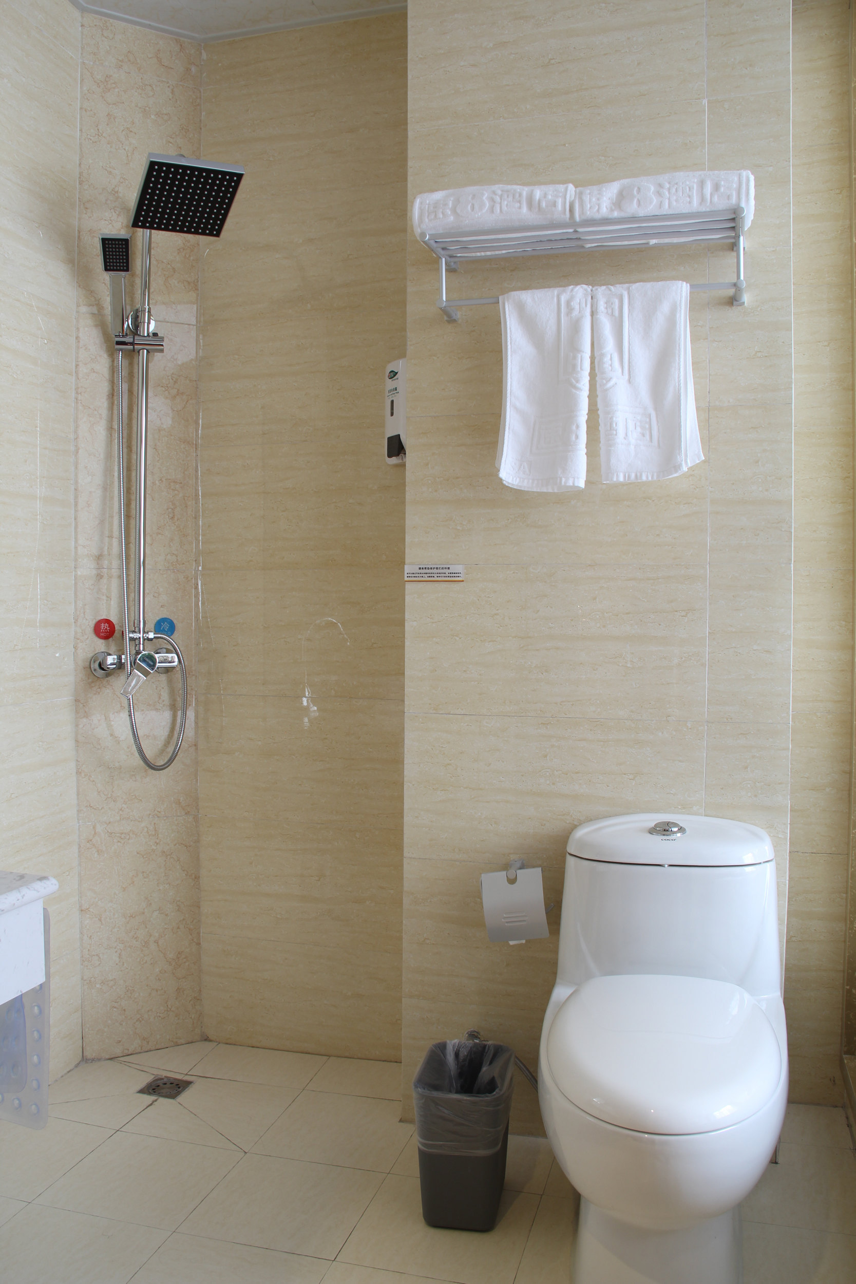 【携程攻略】西安洒金桥清真古寺停车场,西安