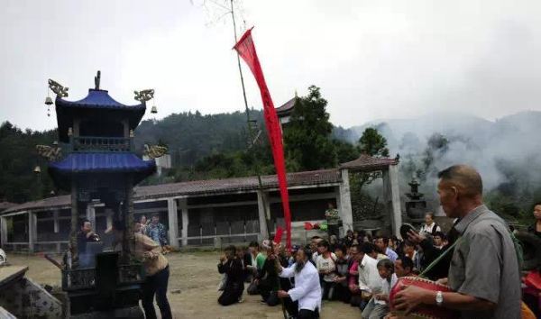 境内还有太平山祖爷殿,天乙佑圣宫等,每年农历二月十九日和八月初一日