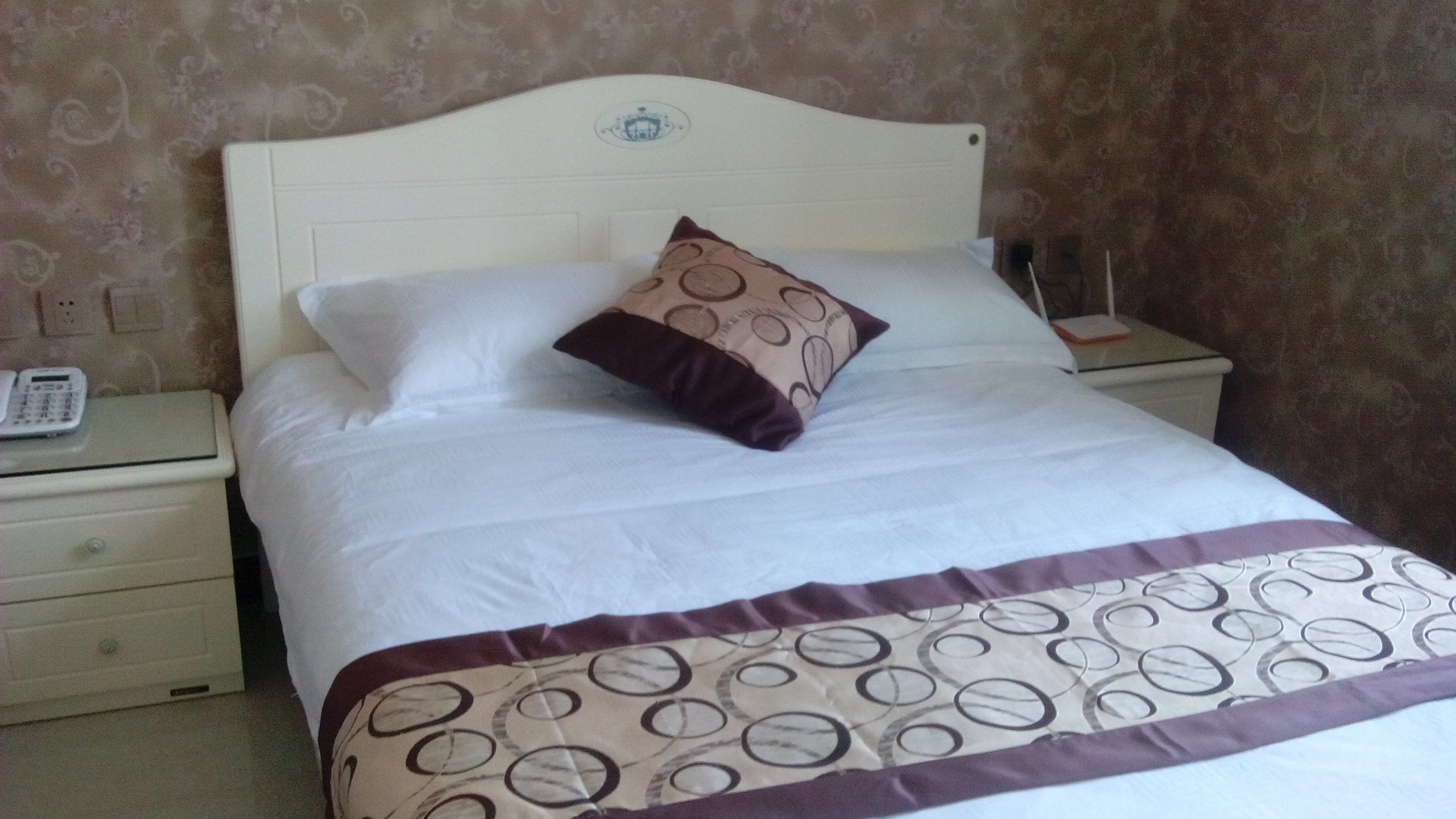 【携程攻略】泰安中国移动(春雷营业厅)(西天门