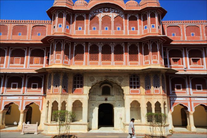 梦幻的红粉城堡 -- 印度斋普尔城市皇宫 - 印度游