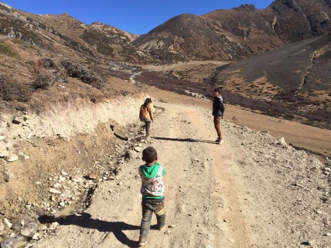 从泸沽湖徒步,搭车稻城亚丁,康定,泸定,海螺沟