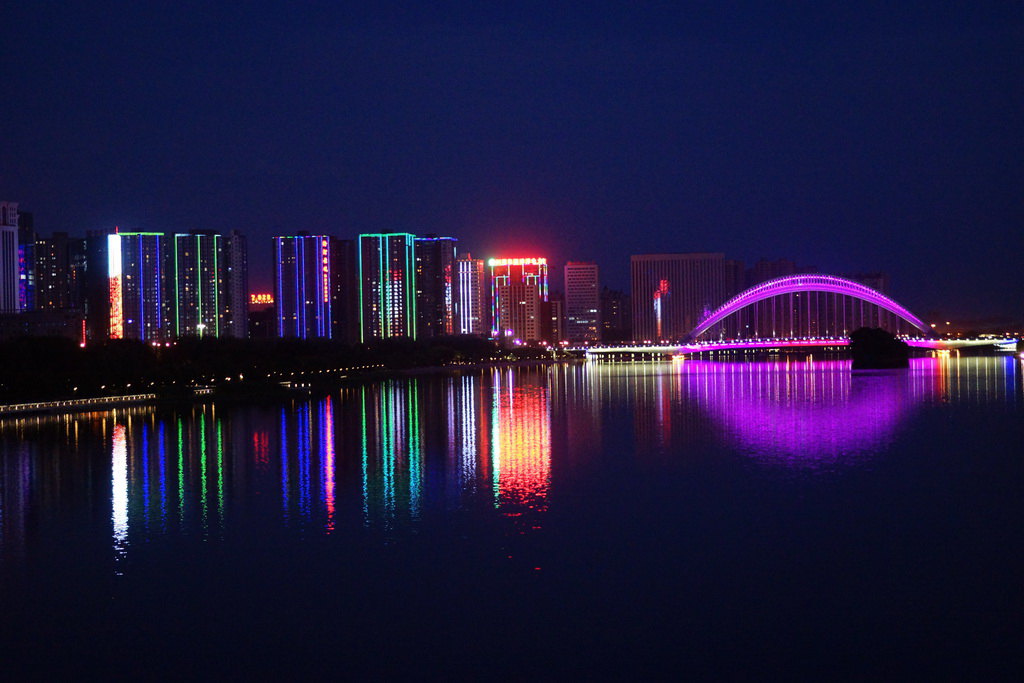 汾河夜景(局部)