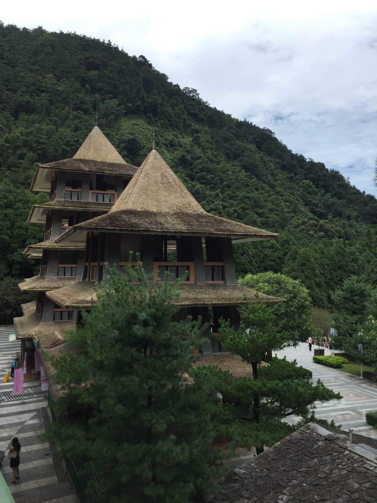 原住地的九个民族,统称高山族 日月潭九族文化村