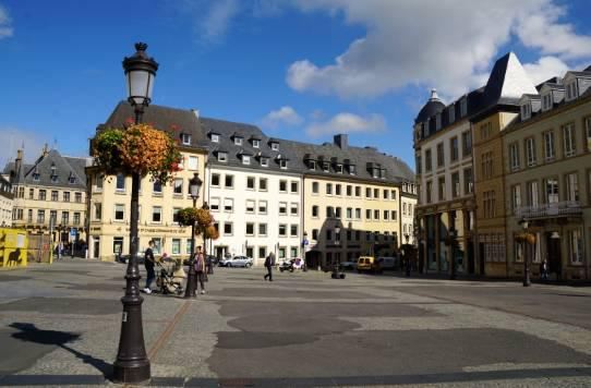 你知道世界人均GDP第一的国家长啥样吗? - 卢