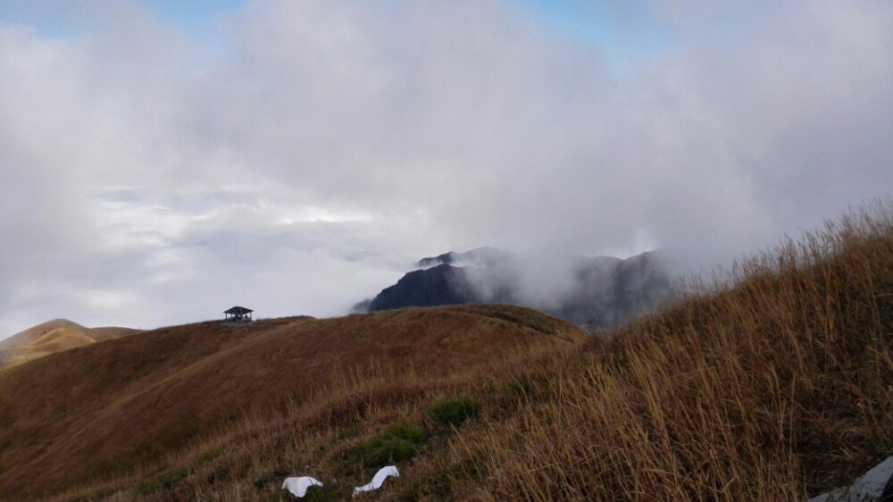 过金顶住宿区 金顶住宿区,武功山 14:57到白鹤观,这是最接近金顶的