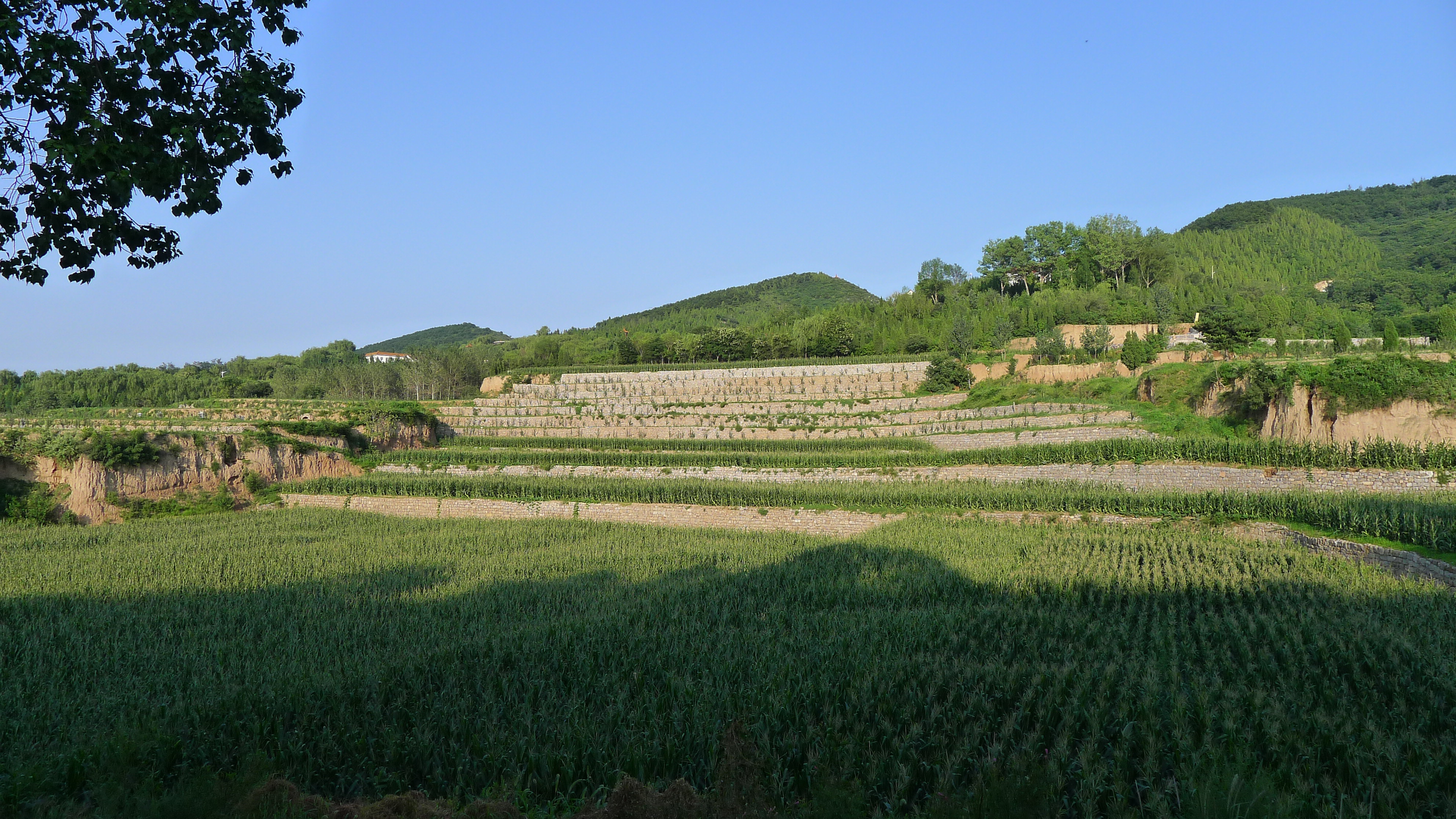 大寨现在保留的部分梯田 大寨村