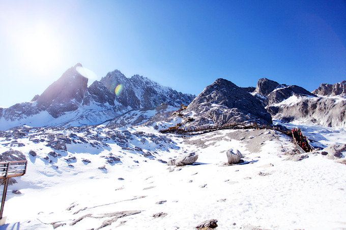 玉龙雪山玩一次大概要花多少钱啊?_云南
