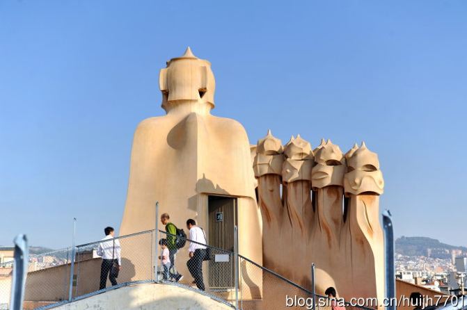 【西班牙】巴塞罗那 探访外星人基地米拉之家