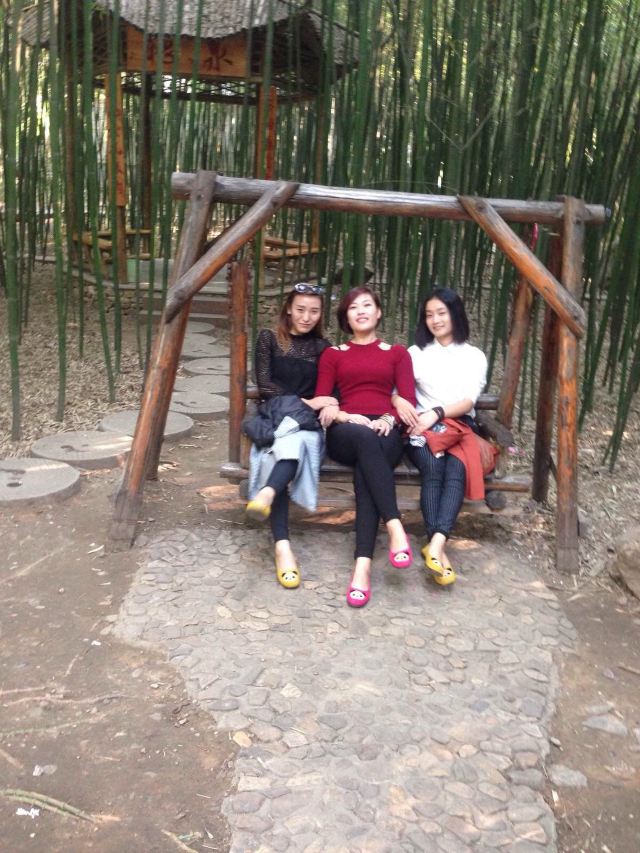 徐娘娘跟国家领导是的,哈哈,很少这么正经的照片