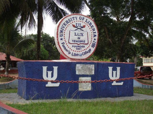 利比里亚大学建于1951年.