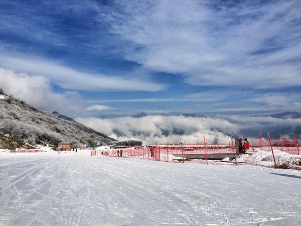 成都冬季雪恋~燃情滑雪:太子岭 西岭雪山,休憩仁和春天酒店享轻奢