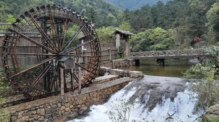 广西象州温泉,金秀莲花山,贺州姑婆山,黄姚古镇,梧州骑楼自驾游