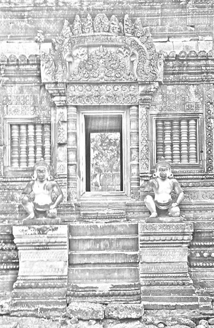 的浮雕而闻名于世,据说是由女性修建和雕刻的,是"柬埔寨三大圣殿"之一
