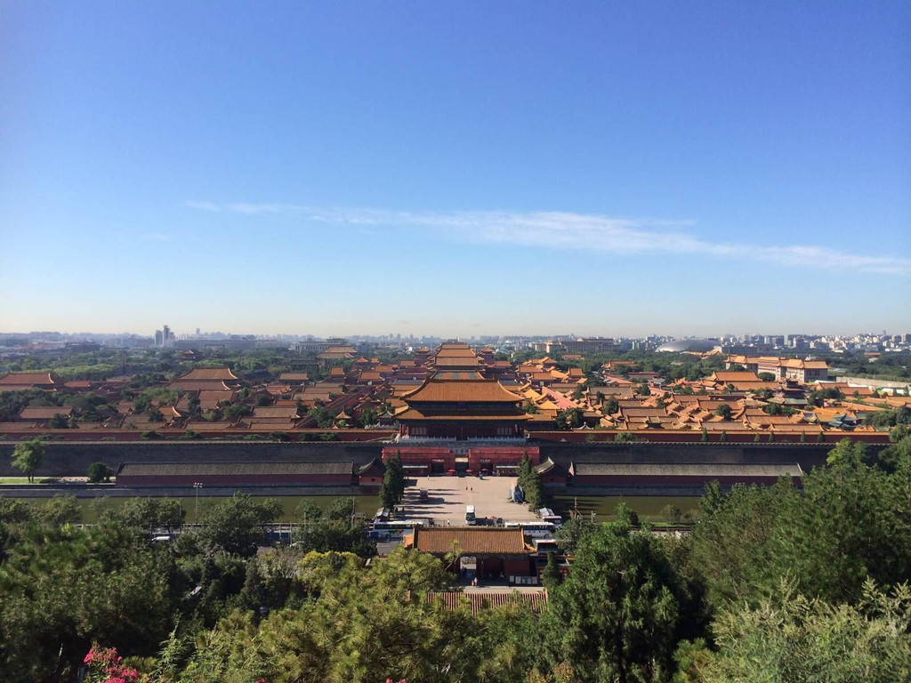     景山公园有最好的视角拍故宫
