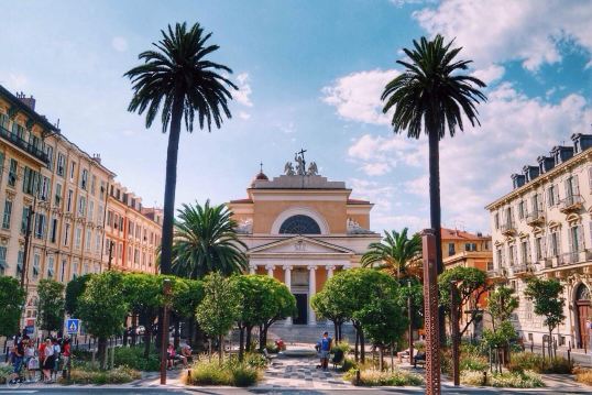 摩纳哥王妃_摩纳哥人均gdp(3)