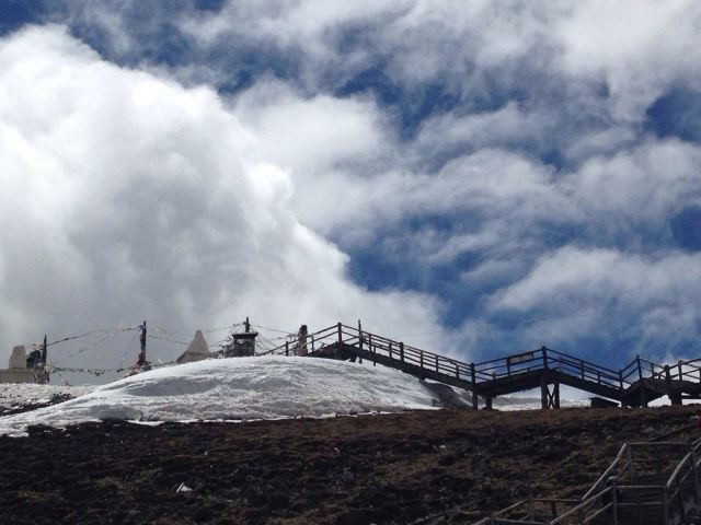 第六天我们来到了香格里拉的石卡雪山,海拔4540,对于我这个没有在