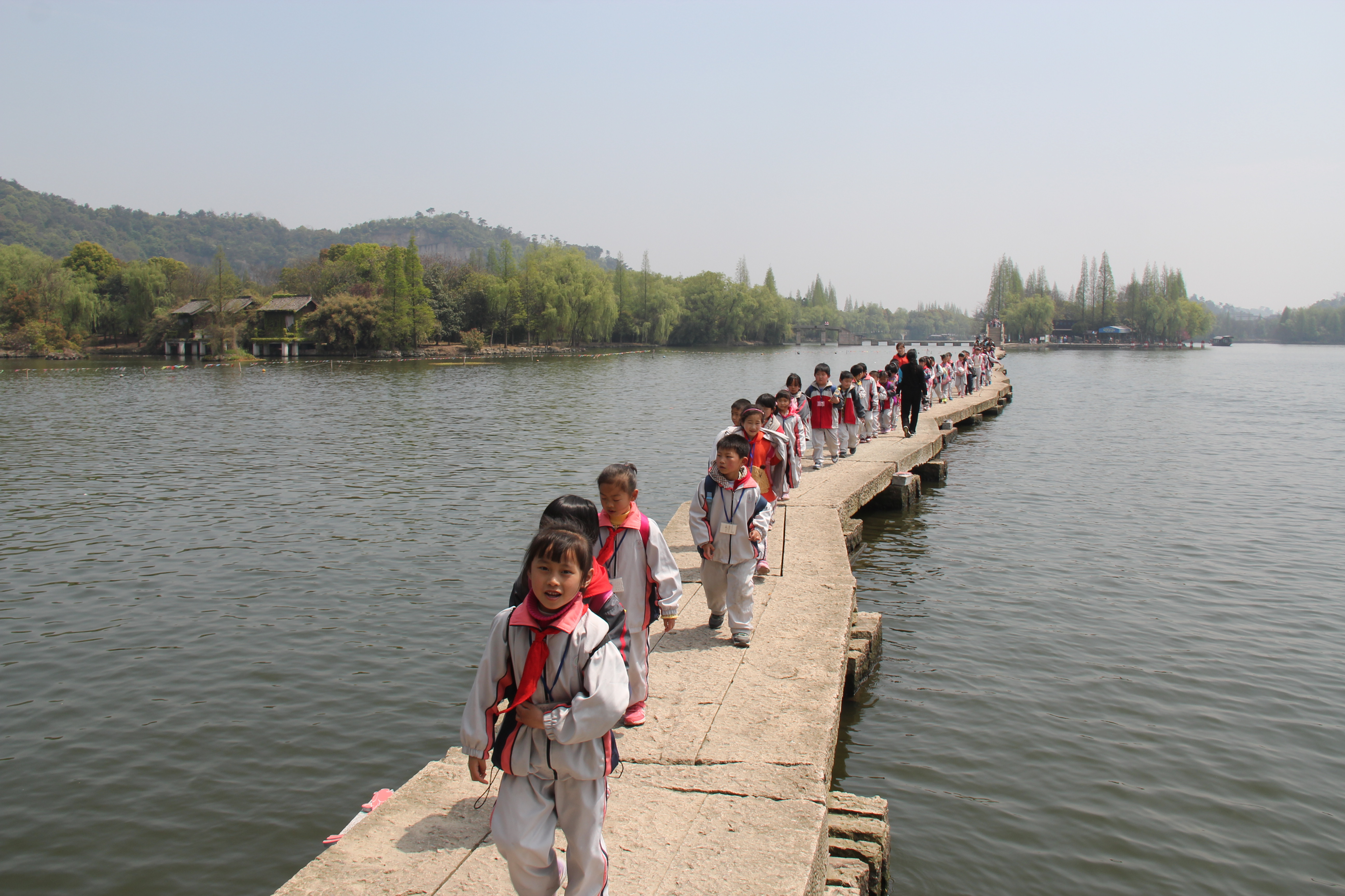 鉴湖 游完鉴湖再乘船到柯岩核心景区, 绍兴柯岩风景区 上岸后依次游