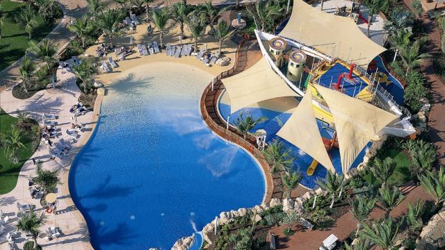 疯狂维迪水上乐园 wild wadi water park