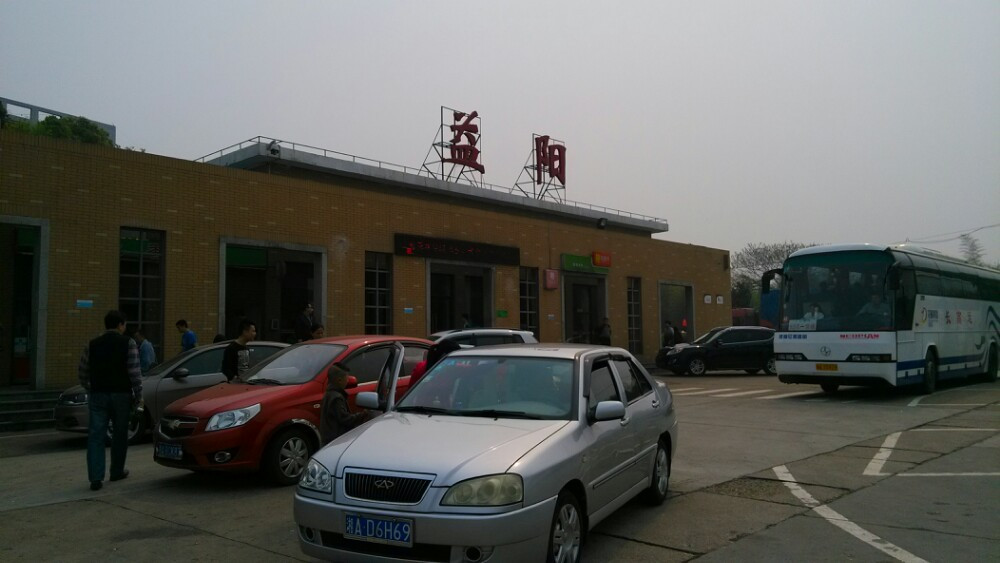 8 9 【加游站】凤凰的清净与嘈.