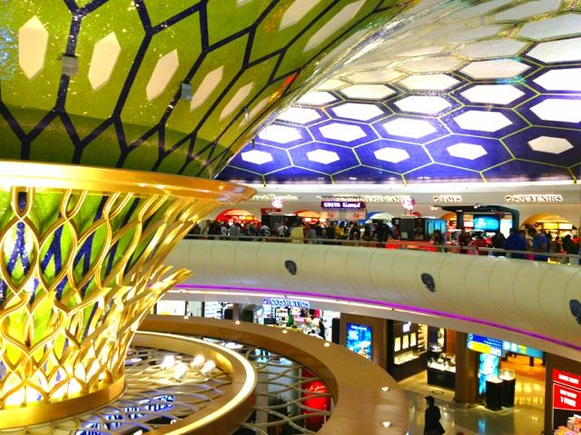 12日游记:(一)出发、经停阿联酋阿布扎比机场、