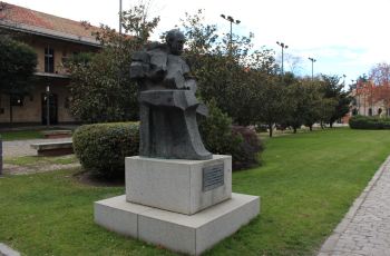 西班牙国家图书馆,马德里西班牙国家图书馆攻