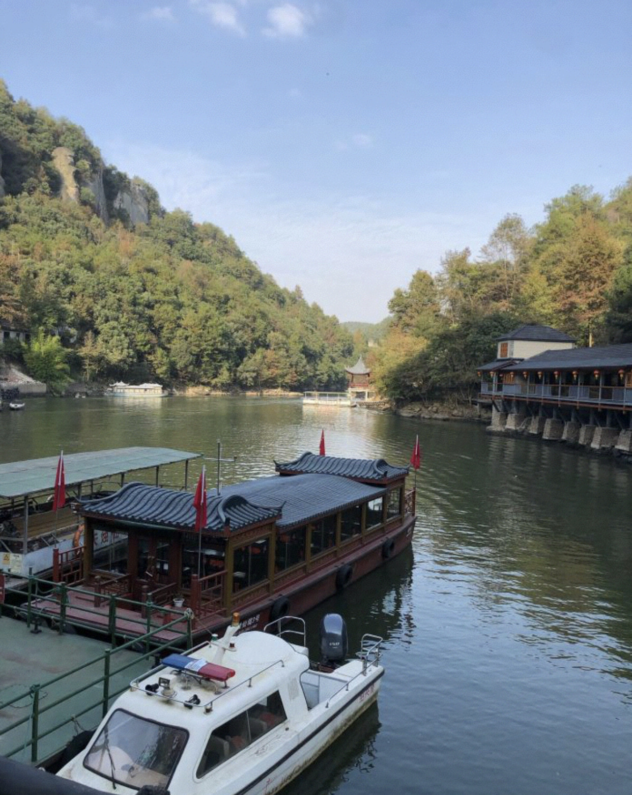 天烛湖仙境景区