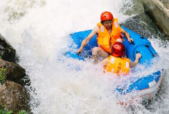 三亚出发【五指山红峡谷漂流一日游】纯玩.门票+接送+漂流设备【专业团队接待，资深导游，绝无强制消费】