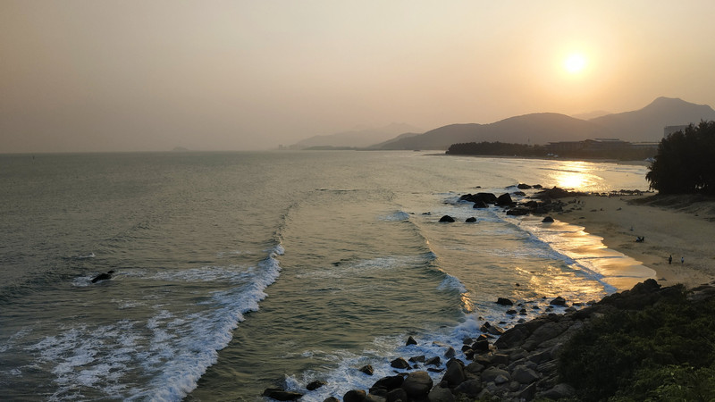海南之东，浪的形状丨新冠时期的中国旅行 - 日月湾游记攻略