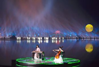 杭州印象西湖《最忆是杭州》演出一日游【在西湖上表演江南传说】【声光电融合美景美人，加上震耳欲聋的影响带给人震撼，值得一看】