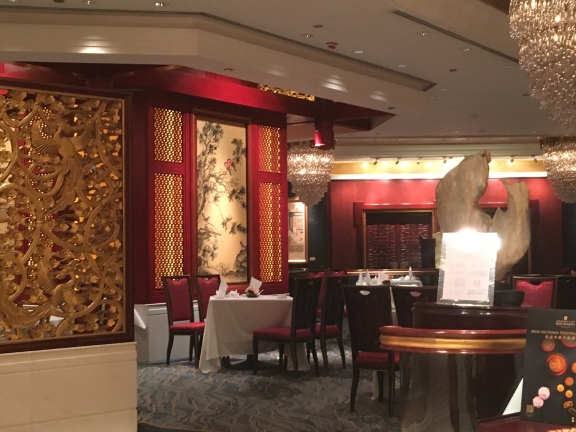 香港夏宫攻略 夏宫套餐 特色菜品推荐 菜单 人均消费 电话 地址 菜系 点评 营业时间 餐厅介绍 哪个菜好吃 携程美食