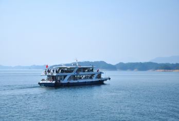 杭州千岛湖景区+千岛湖中心湖区纯玩跟团1日游【[一价全含]景点门票、‘游船、导游、巴士、中餐、导游全含，服务细心周到】